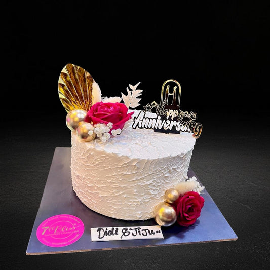 Elegant Anniversary Cake with Roses